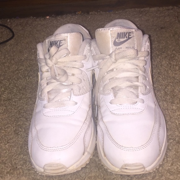 White Nike Air Max