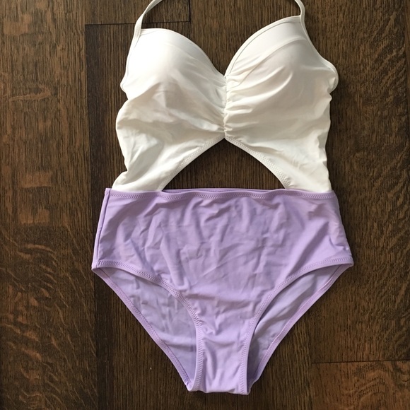 Cute one piece with cut out!