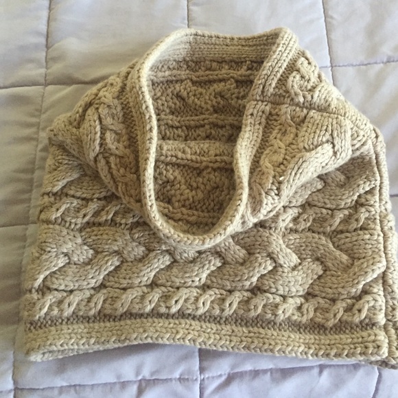 Gap Scarf - Picture 2 of 3