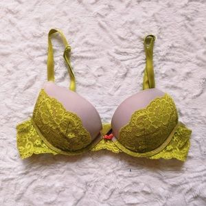 Victoria's Secret 32A Bra