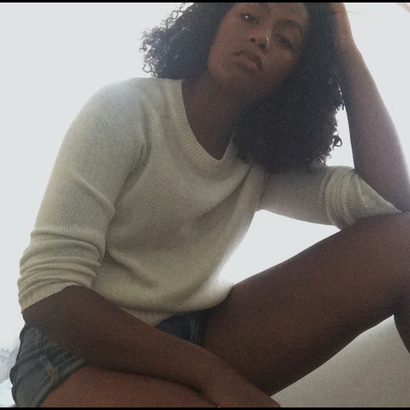 Sweater - Picture 2 of 2