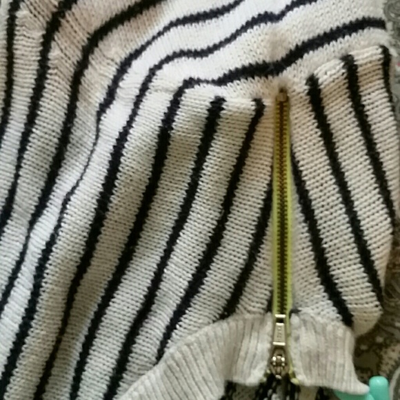 Sweater - Picture 3 of 4