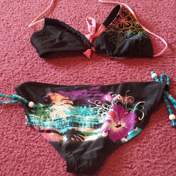 Bathing suit - Picture 2 of 2