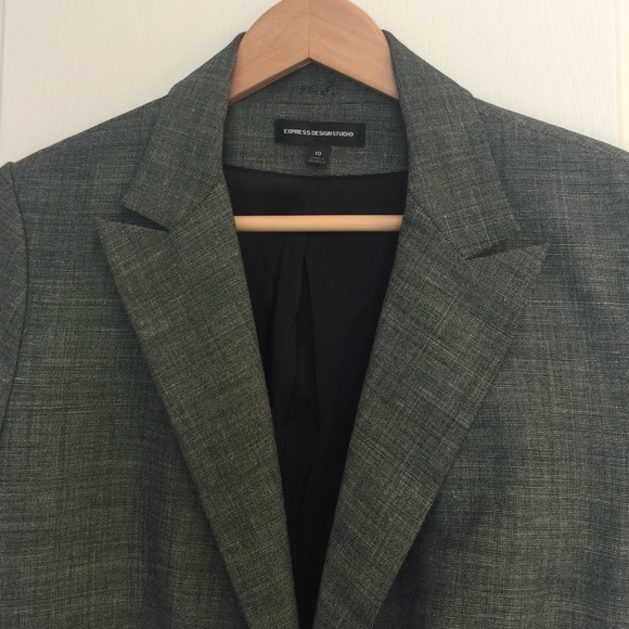 Express Design Studio Blazer - Picture 2 of 2