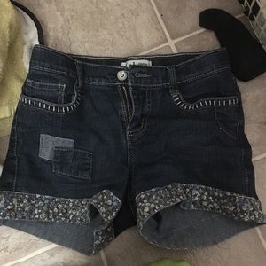 Trade?? L.E.I Shorts