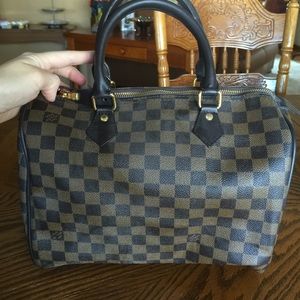 Look alike Louie barrel bag