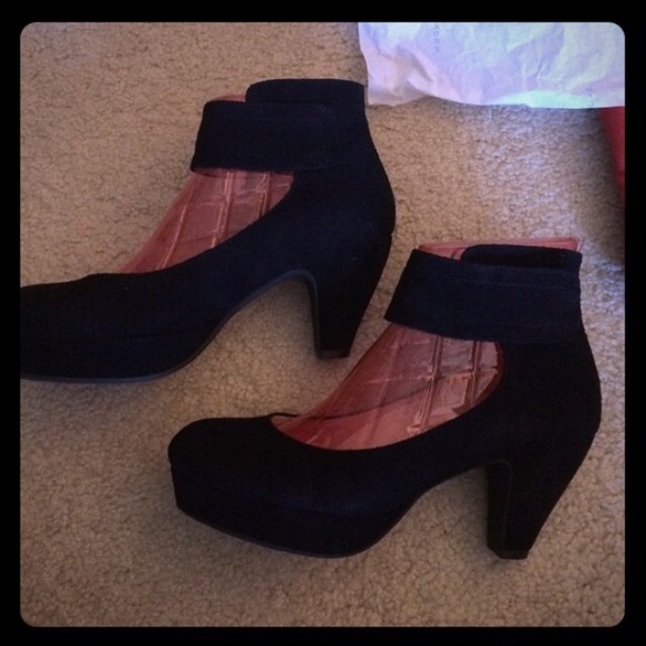 Sacha London black heel shoes