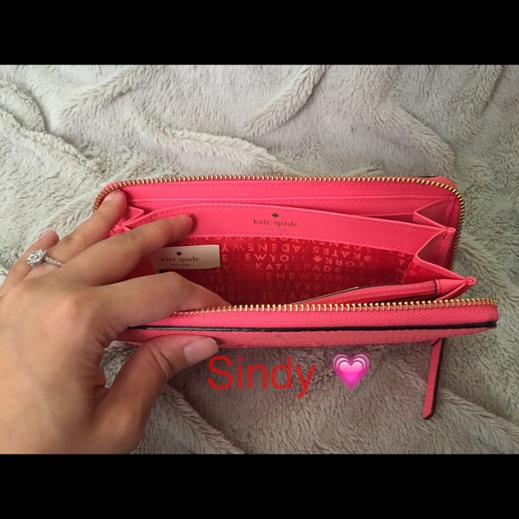 Kate Spade Wallet - Picture 4 of 4