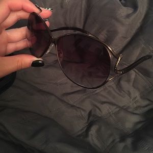 I have to many sunglasses