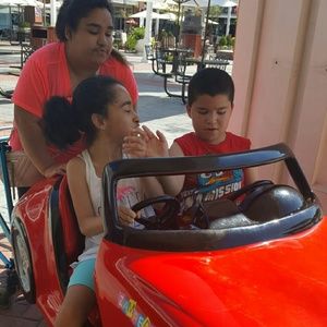 Meet your Posher, Nelly