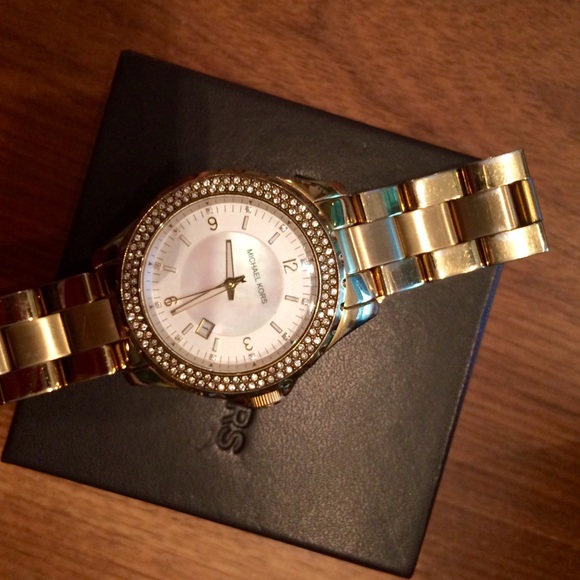 Michael Kors women's MK5258 Classic gold watch