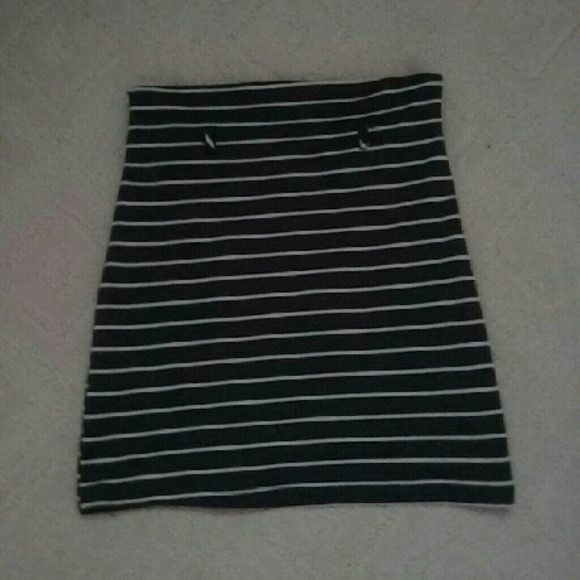 Striped Mini Skirt - Picture 3 of 4