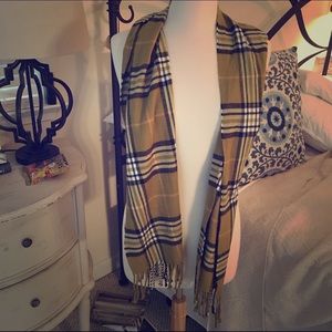 100% Cashmere Scarf- plaid green and black