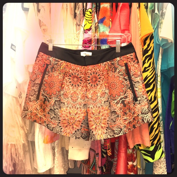 Helmut Lang psychedelic shorts!!! ⚡️⚡️