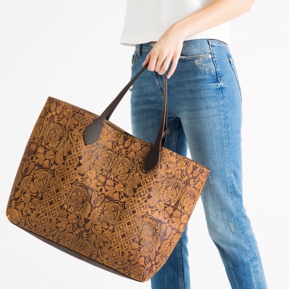 Zara Handbags - RARE ZARA 100% Leather Gold Stud Tote