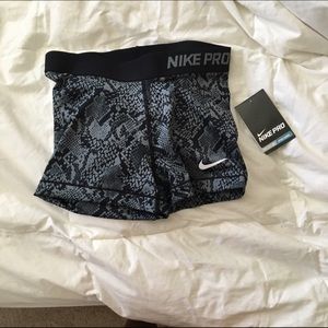 nike pros NWT