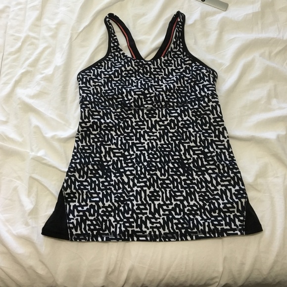 LULULEMON tank top with built in bra