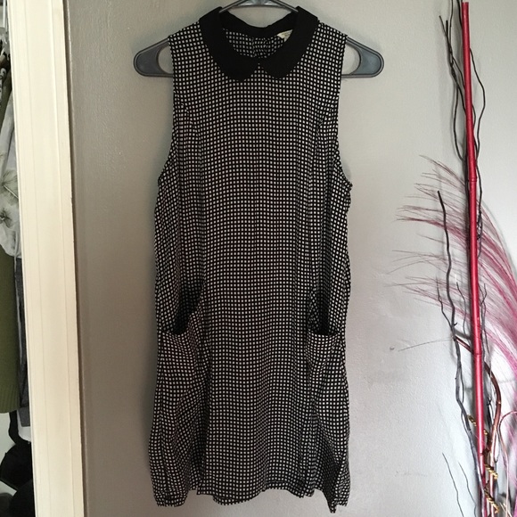 Black and white printed dress w/ pockets