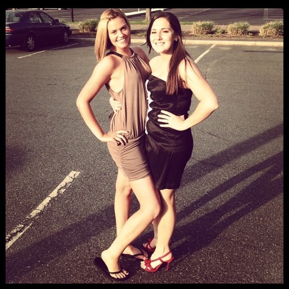 Dress - Picture 4 of 4