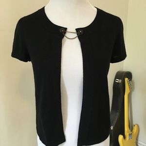 Short sleeved bolero