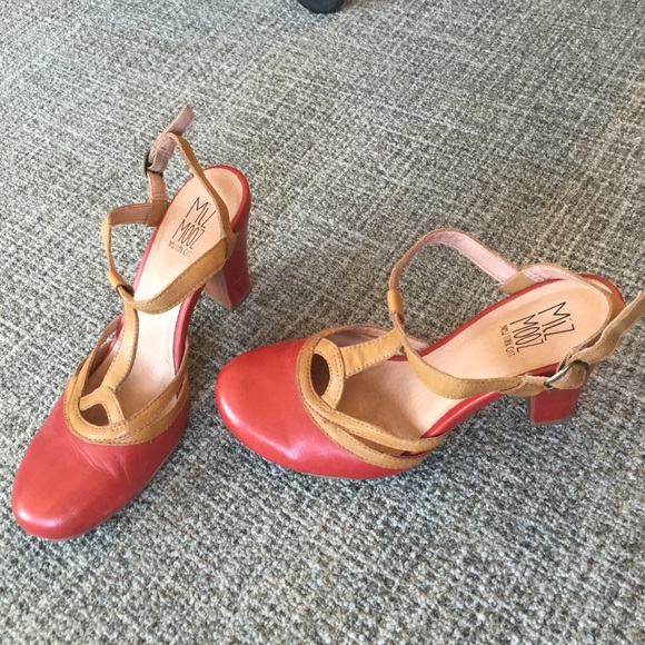 Miz Mooze t-strap pumps - Picture 1 of 2