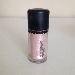 MAC Whisper Pink