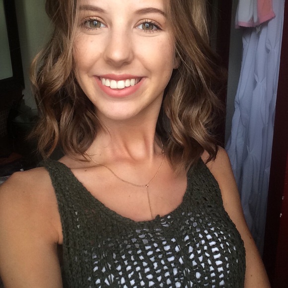 Meet your Posher, Makayla