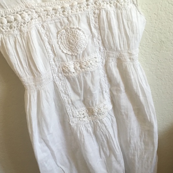 Solitaire • Flutter Sleeve Crochet Boho - Picture 2 of 6