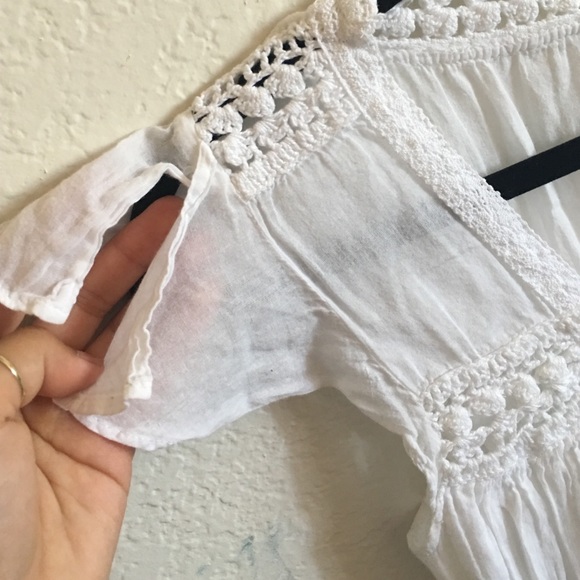 Solitaire • Flutter Sleeve Crochet Boho - Picture 3 of 6