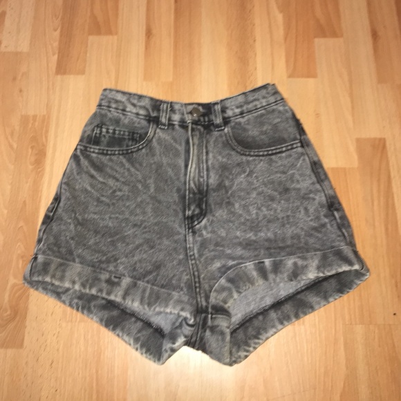 AMERICAN APPAREL HIGH WAISTED JEAN SHORTS BLACK