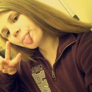 Meet your Posher, Dena