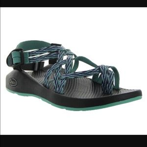 Chaco's (Dagger) size 8 BRAND NEW!!