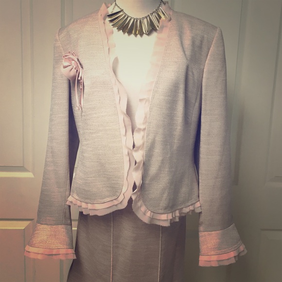 Like new classic Liz Claiborne suit