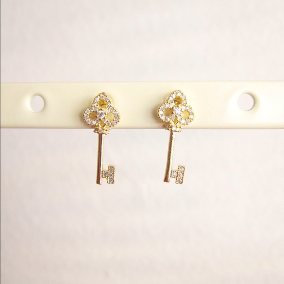 Jewel clover key studs- Gold - Picture 1 of 4