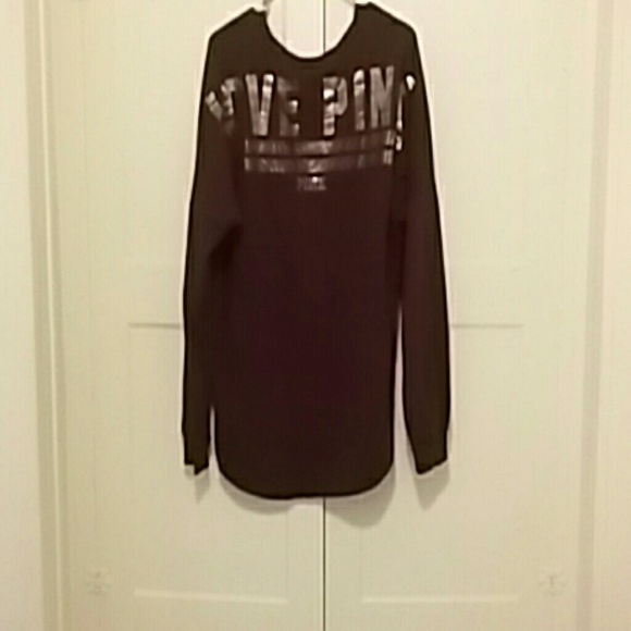 VS Pink shirt size LG very cozy (burgundy)
