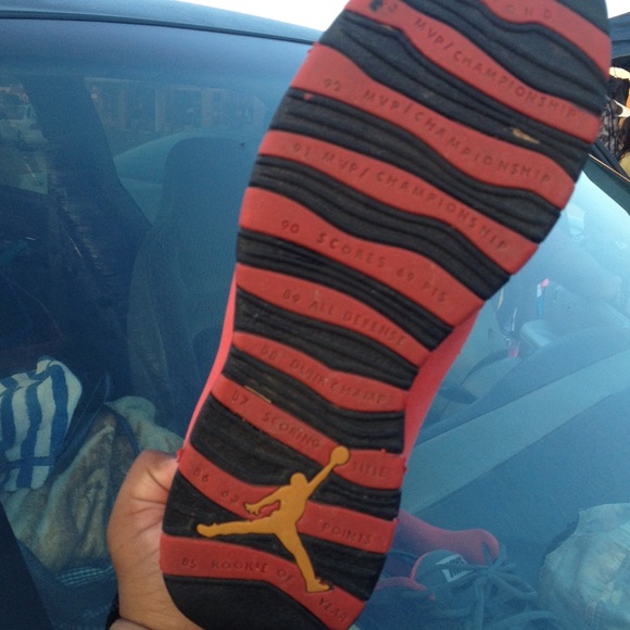 Jordan Retro 10 fusion red - Picture 3 of 3