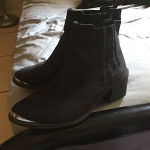 ✨ Black ankle boots ✨