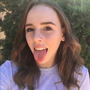 Meet your Posher, Olivia