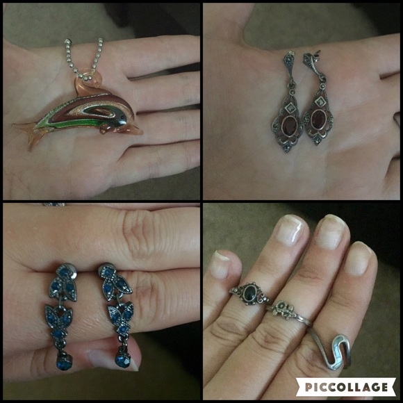 Jewelry lot-3 rings, 2 pairs of earrings, keychain