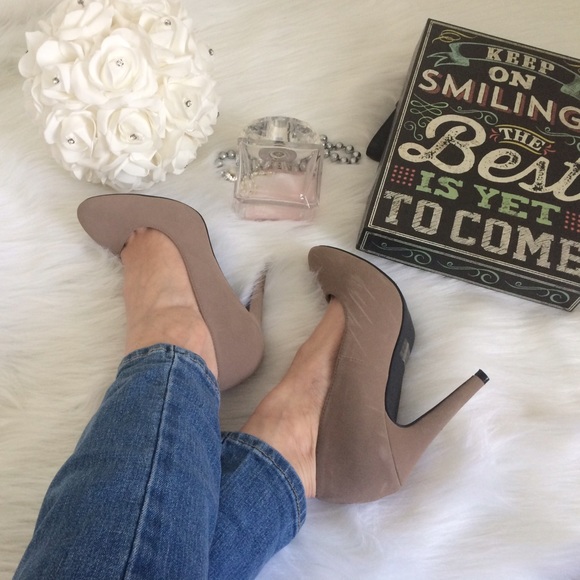Qupid Shoes - 🌟Weekend Sale🌟Taupe High Heels Sz 8.5 💕