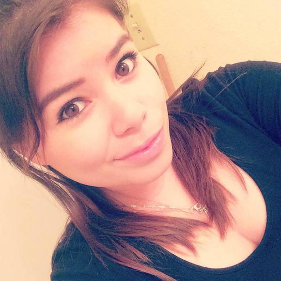 Meet your Posher, Isabella