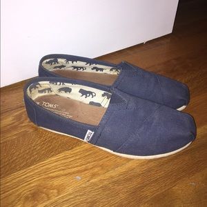 Navy Toms