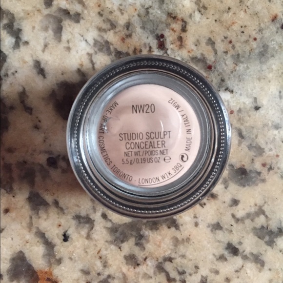 mac studio sculpt concealer