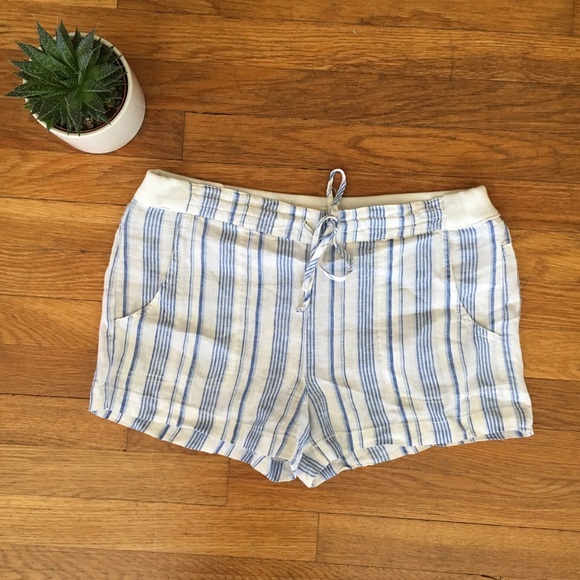 Linen shorts