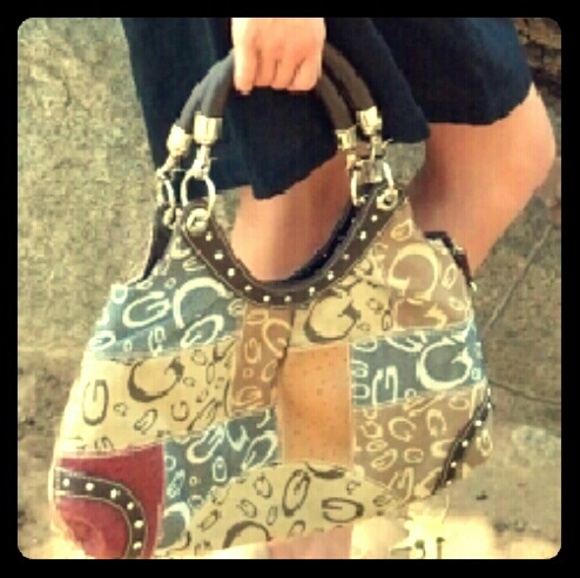 GG...ing shoulder bag