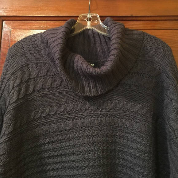 Dark gray sweater w/ buttoned down side - Picture 3 of 3