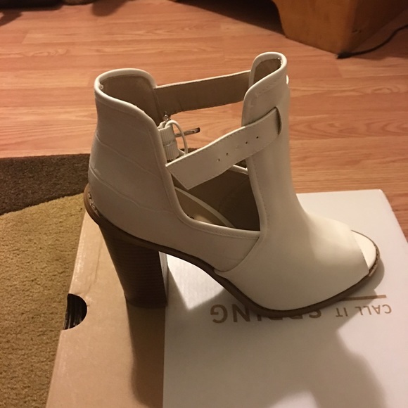 White booties - Picture 2 of 3