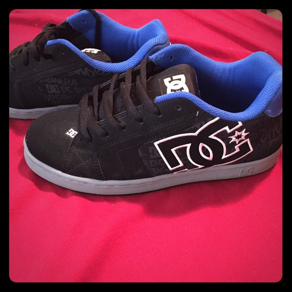 24 hour SALE!!!! DC sneakers