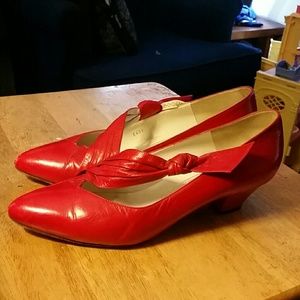 Vero Cuoio Bruno Magli Red Leather Knot Heels