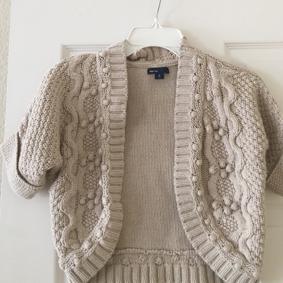 Gap girls sweater, short sleeve size 8